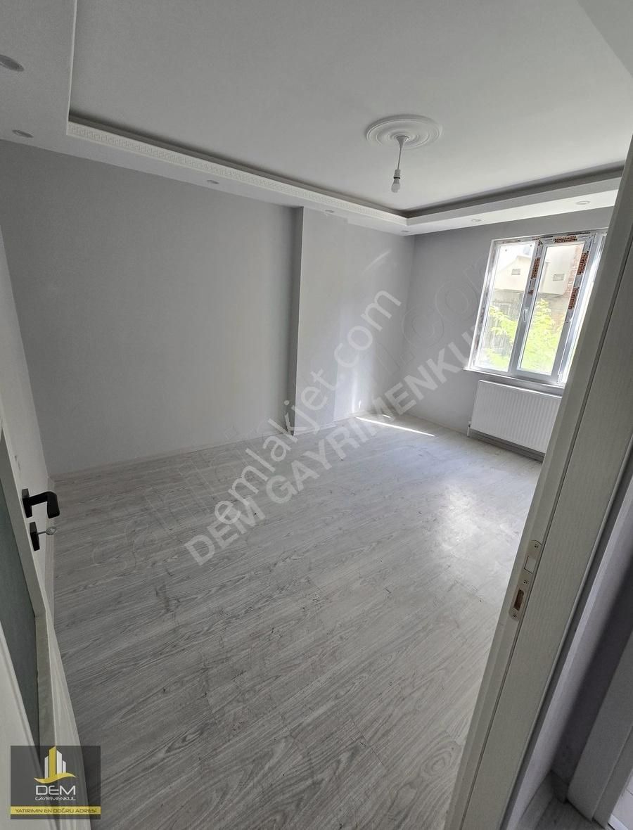 Arnavutköy Vadipark Bölgesinde Sıfır Ters Dubleks