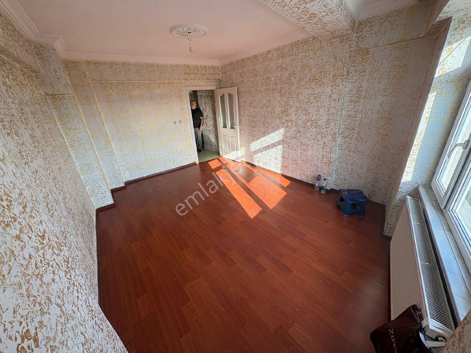 Aydın Emlak'tan 🏡sultançiftliği Mah 2+1 80m2 4.kat Kira:21.0000🏡