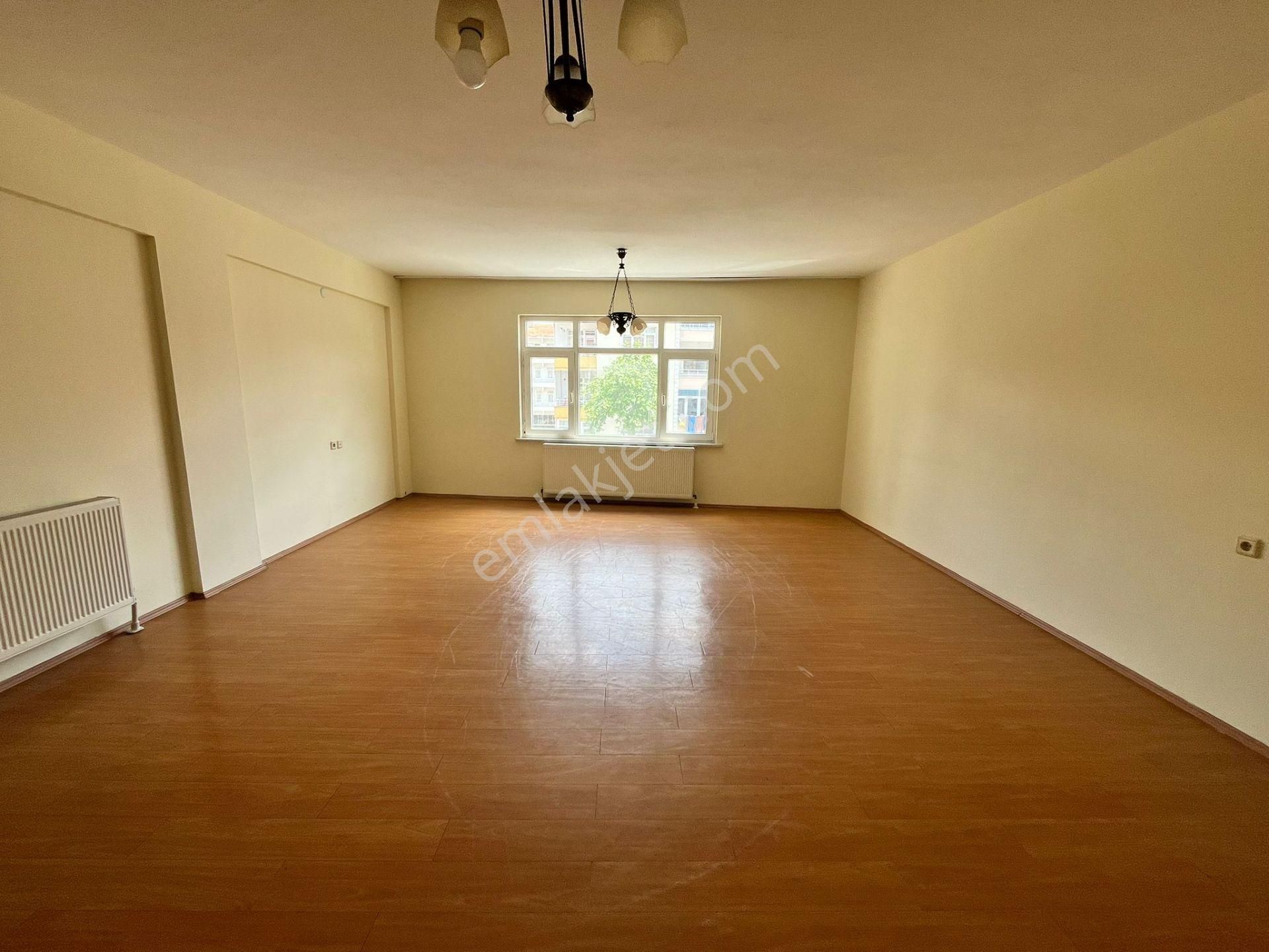 "demirol'dan" Altınova Ana Cadde Üzerinde Kiralık 3+1 Daire