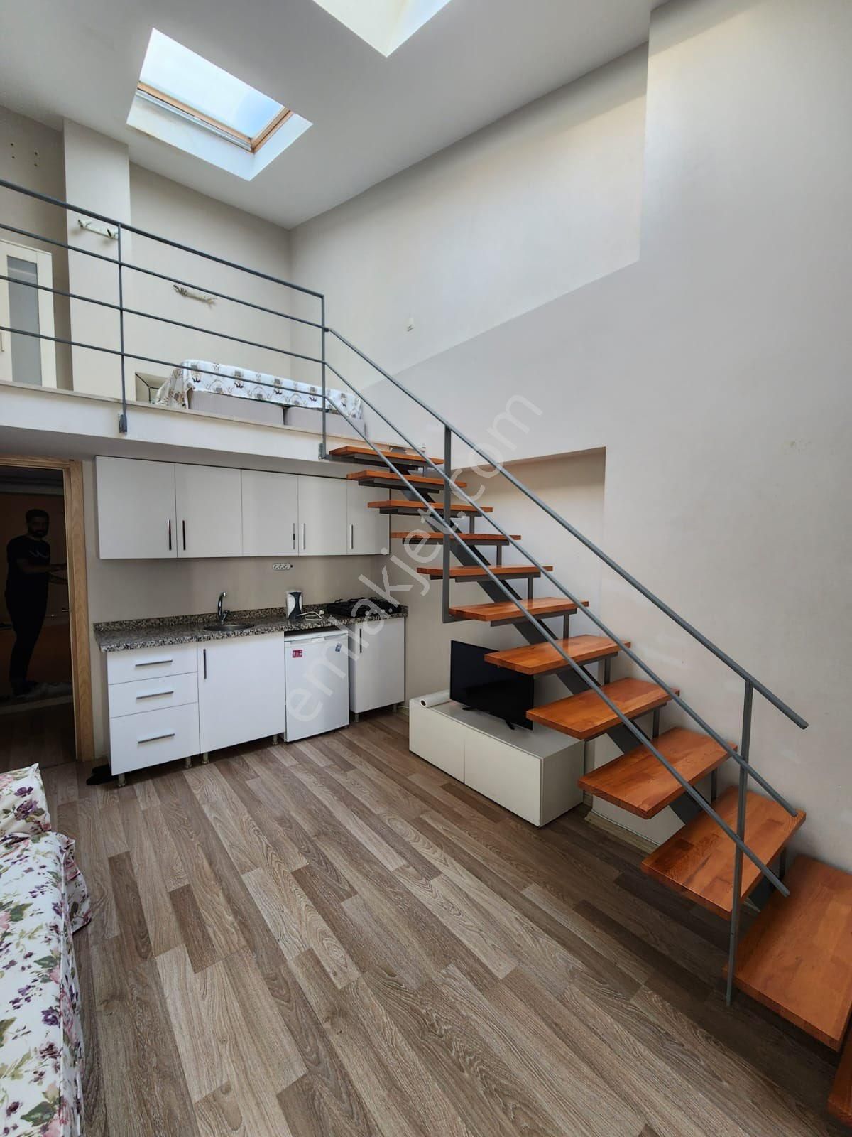 Merkezde, Lüks Binada, Full Eşyalı 1+1 Loft Daire – Kaçırılmayacak Fırsat!