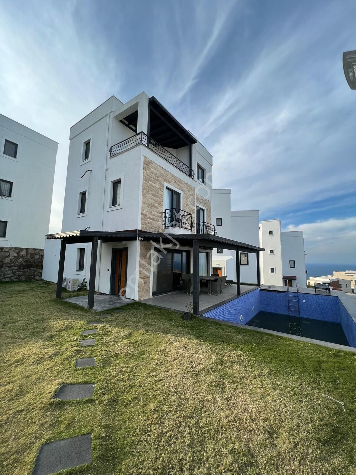 Bodrum Gündoğan Kizilburunda Satılık 3+1 Tripleks Müstakil Villa - Görsel 2