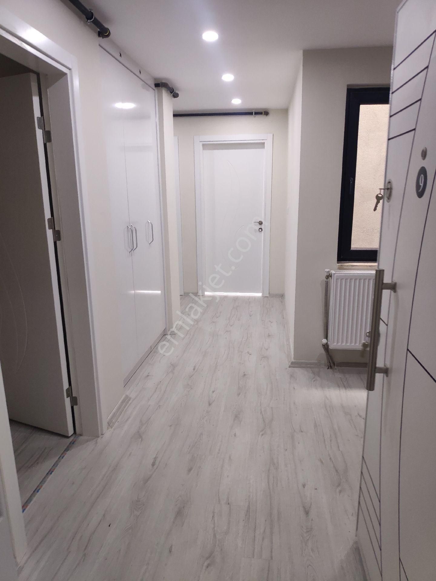 Gölhisar Çeşme Meydanı Aşağısı Işıklar Yakını 3+1 Dubleks Kiralık