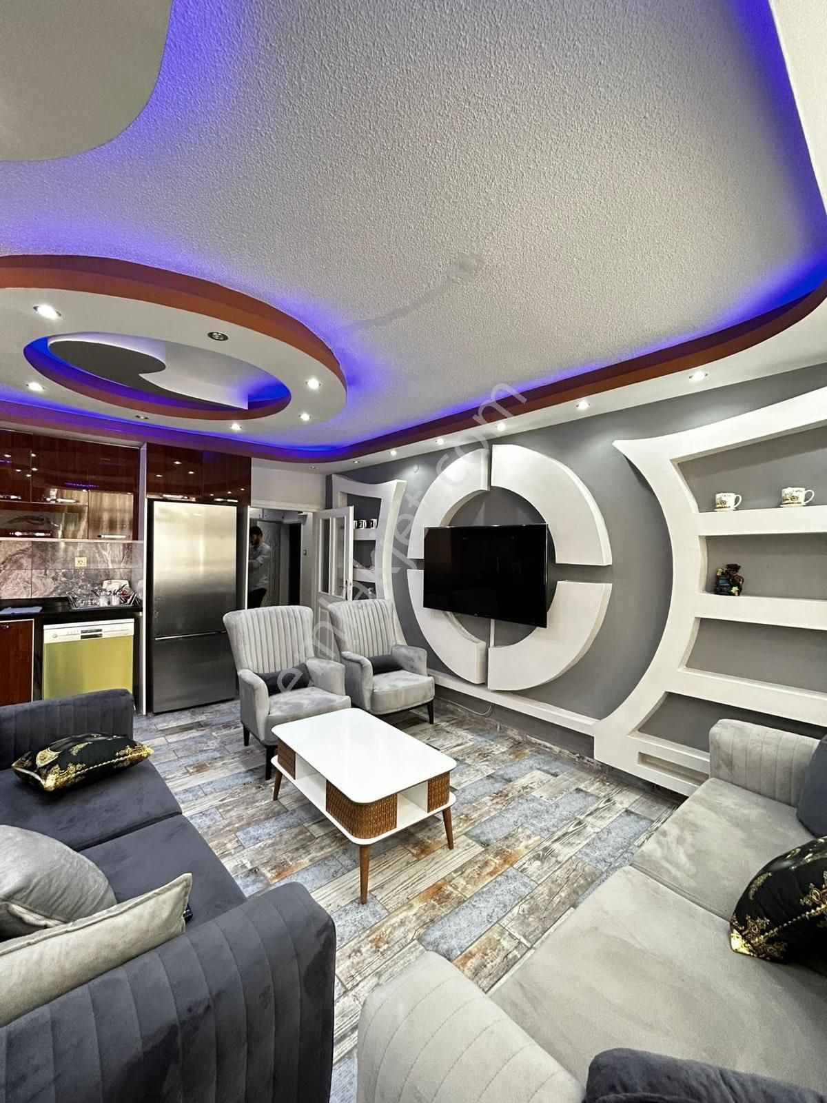 Adana’nın En Gözde Semtinde, Merkeze Yakın 3+1 Eşyalı Kiralık Lüks Daire Fırsatı!