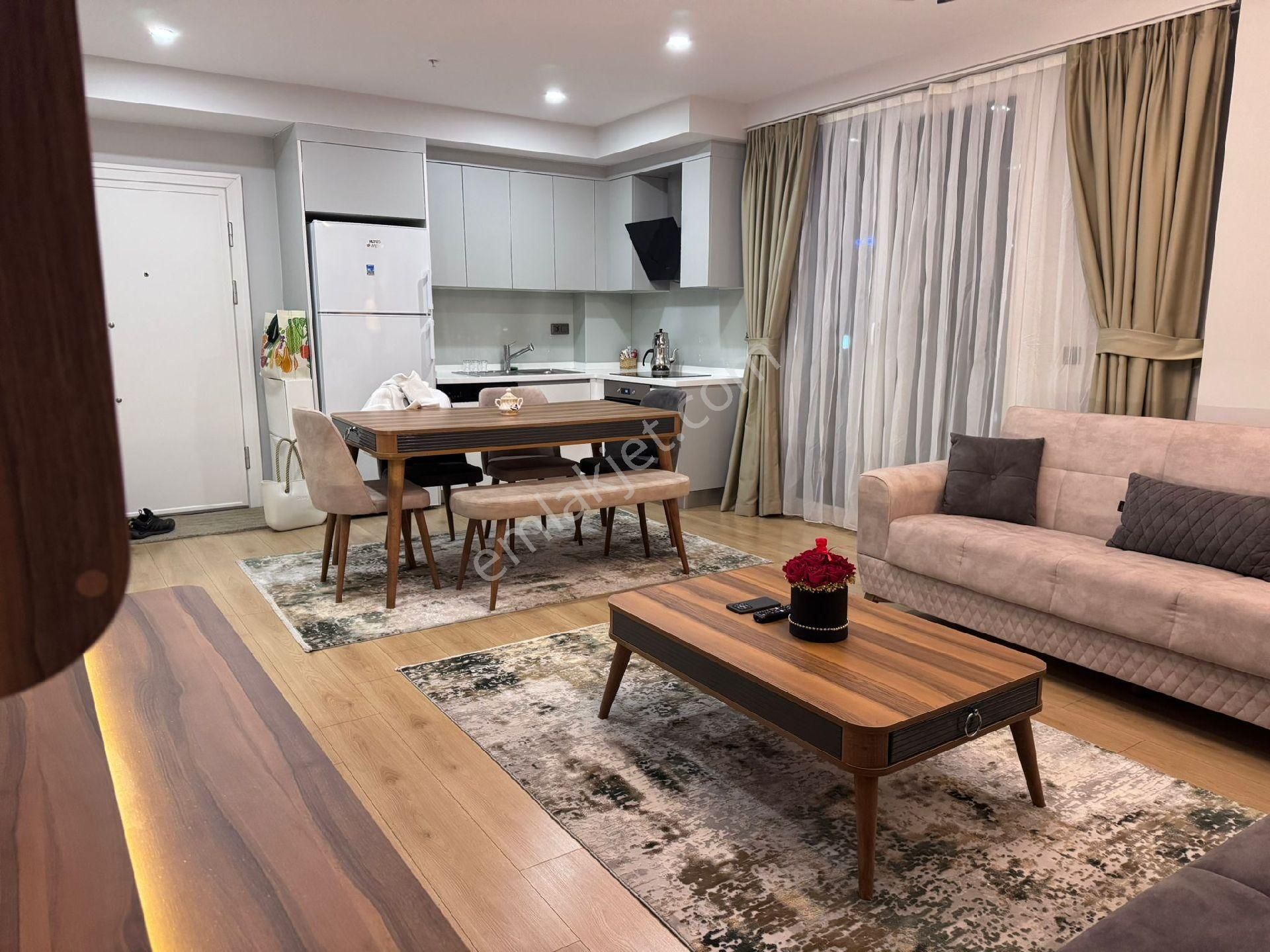 Bağcılar Mahmutbey'de Site İçinde Yeni Eşyalı Lüx Daire