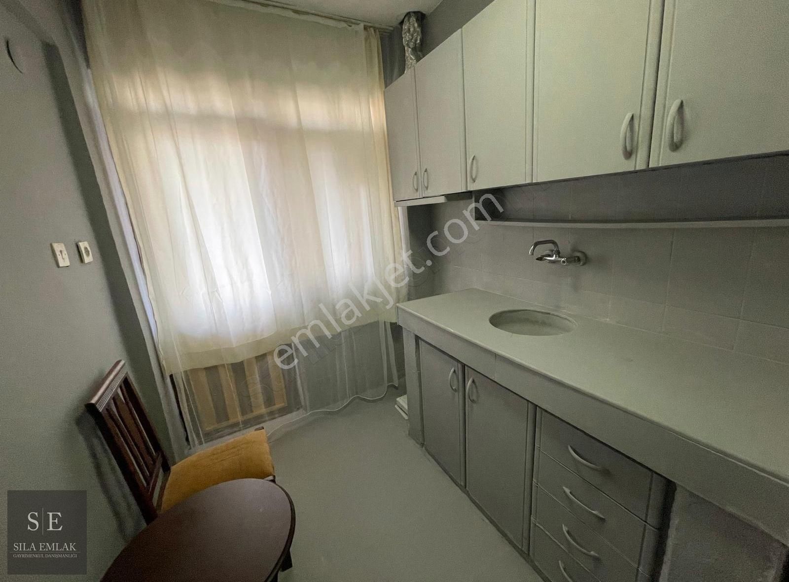 Sıla Emlak'tan Milas Merkezde Eşyalı Kiralık 2+1 Daire