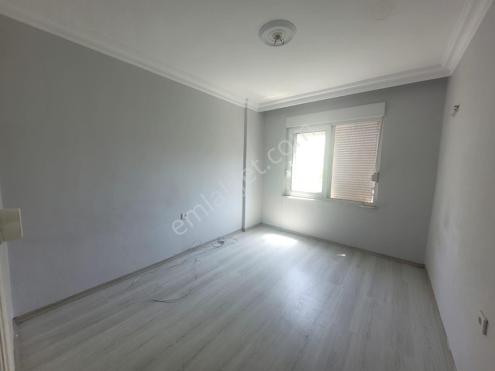 Şekerhane Mahallesinde Satılık 2+1 Daire