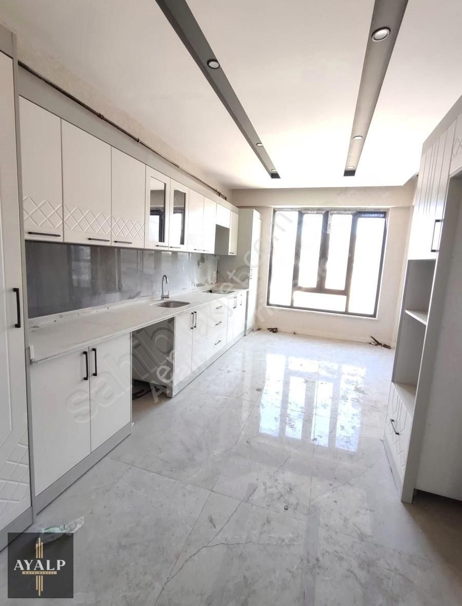 Geniş Balkon Sevenler Buraya... Ayalp Gayrimenkul Güvencesiyle.