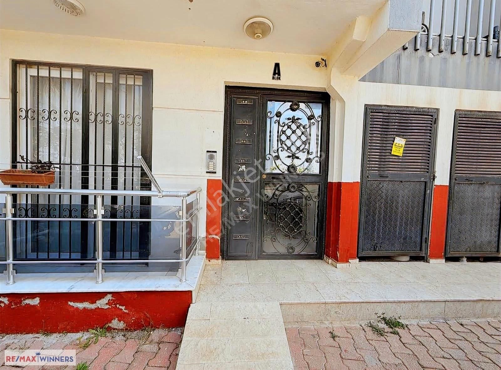 Antalya Kepez Habibler Mahallesinde Site İçi 2+1 Satılık Daire