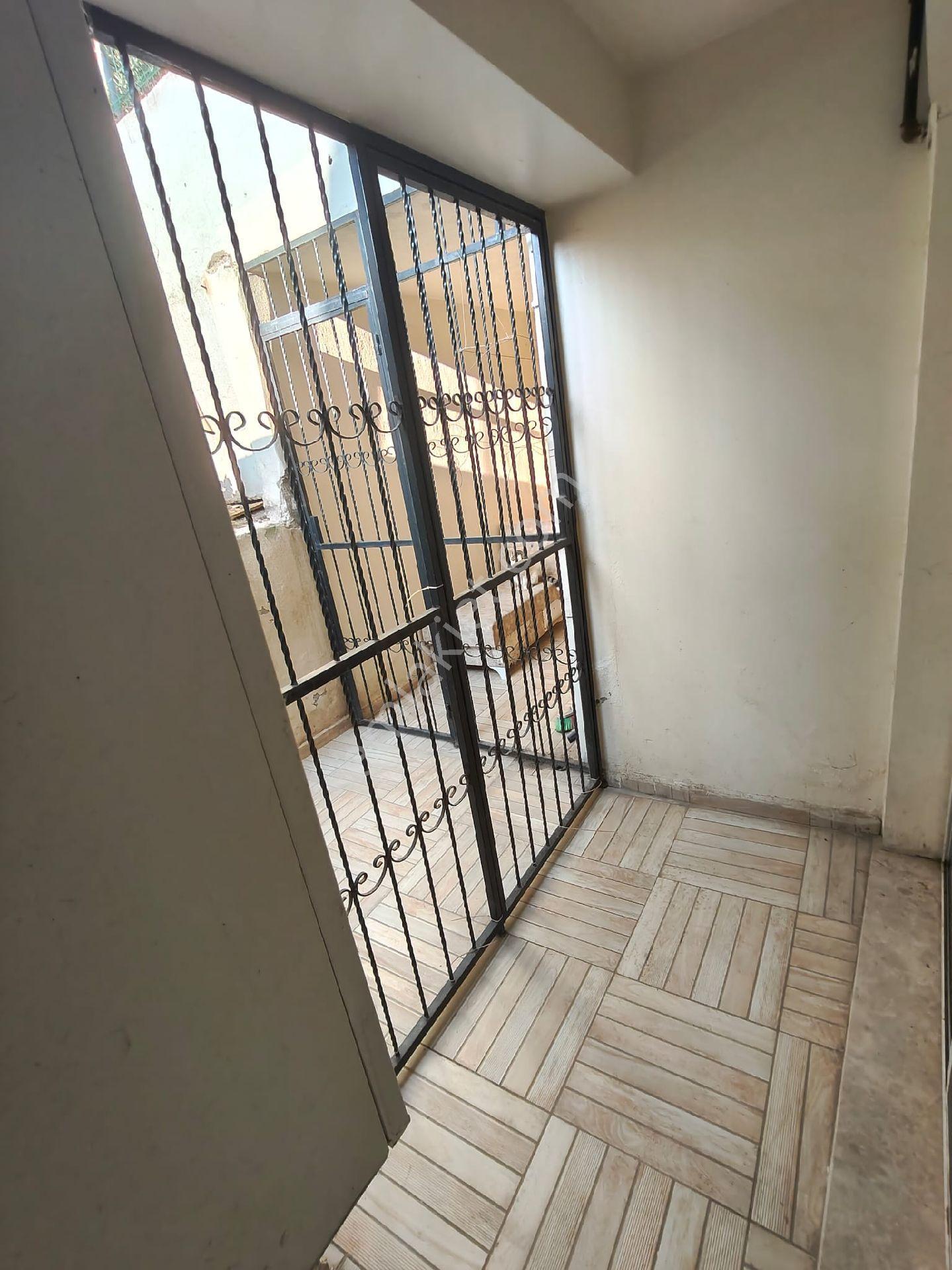 İzmir Balçova Eğitim Mah Doğalgazlı 1+1 Deprem Yönetmeliğine Uygun Satılık Daire - Görsel 12