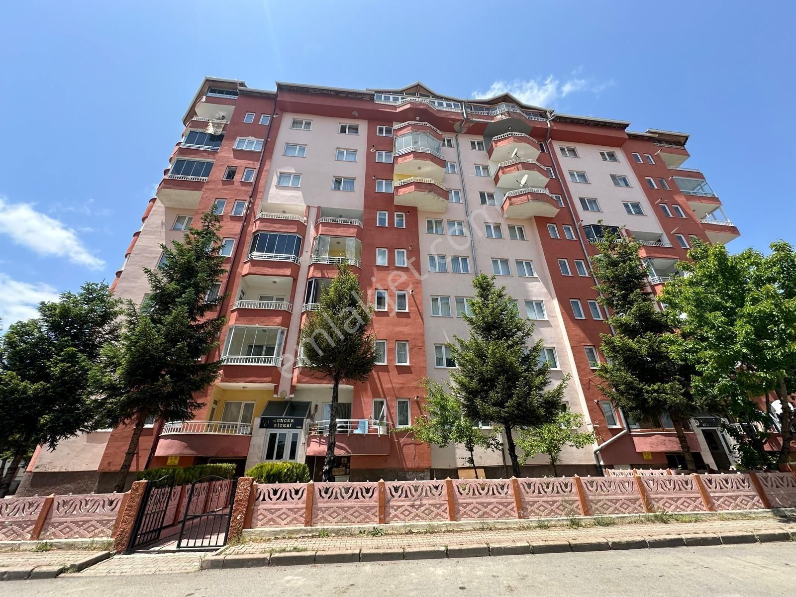Karahan Emlak'tan Satılık Daire*seyrantepe'de*2.kat*125 M²*3+1