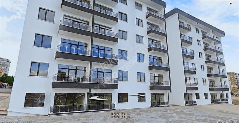 Ayyıldız 89'dan Ata Mahallesi Ara Kat Satılık 1+1 Daire