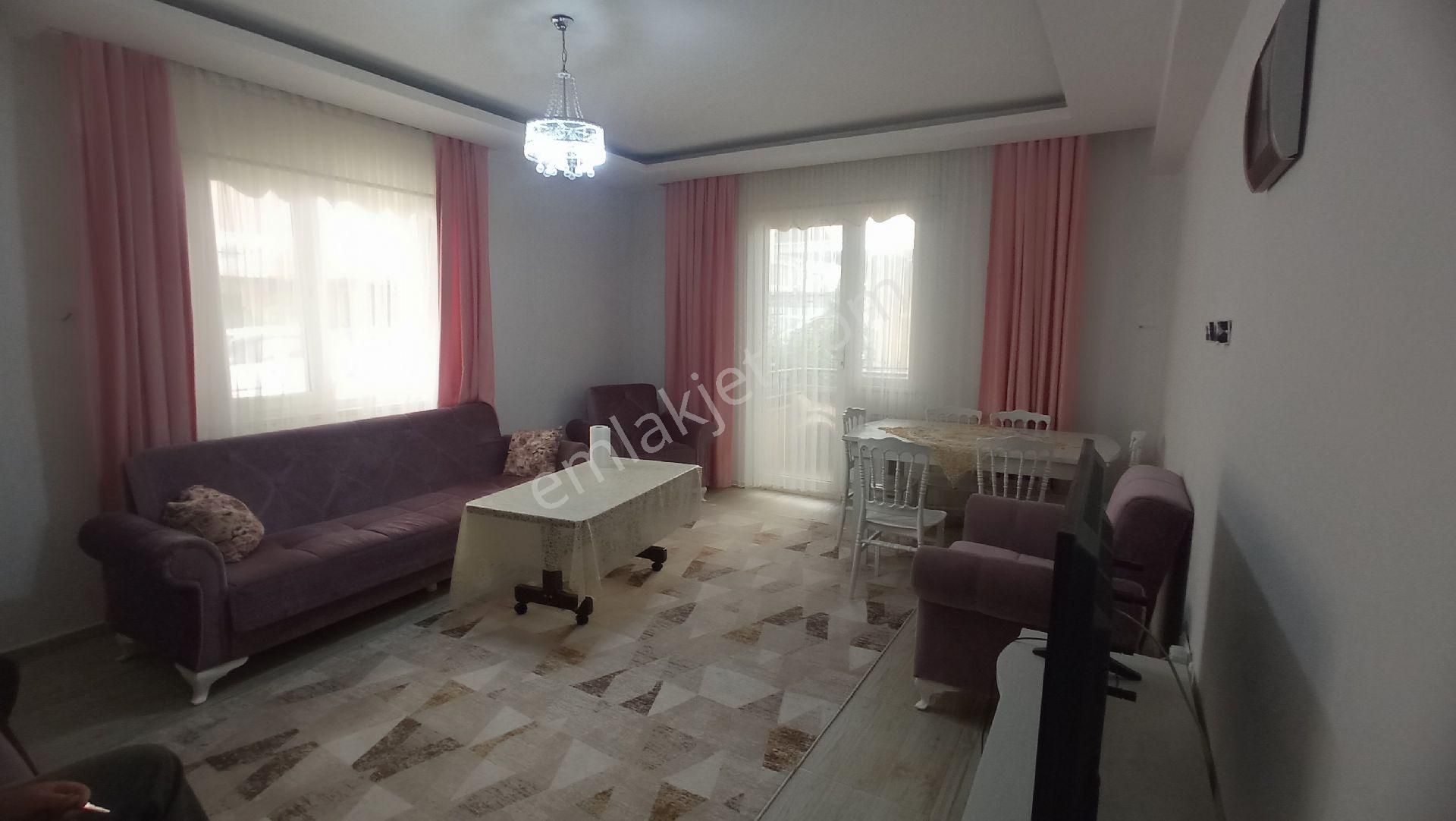 Tokat Erbaa Yeşilyurt Salı Pazarı 2+1-120 M2 Düz Giriş 8 Yıllık Daire