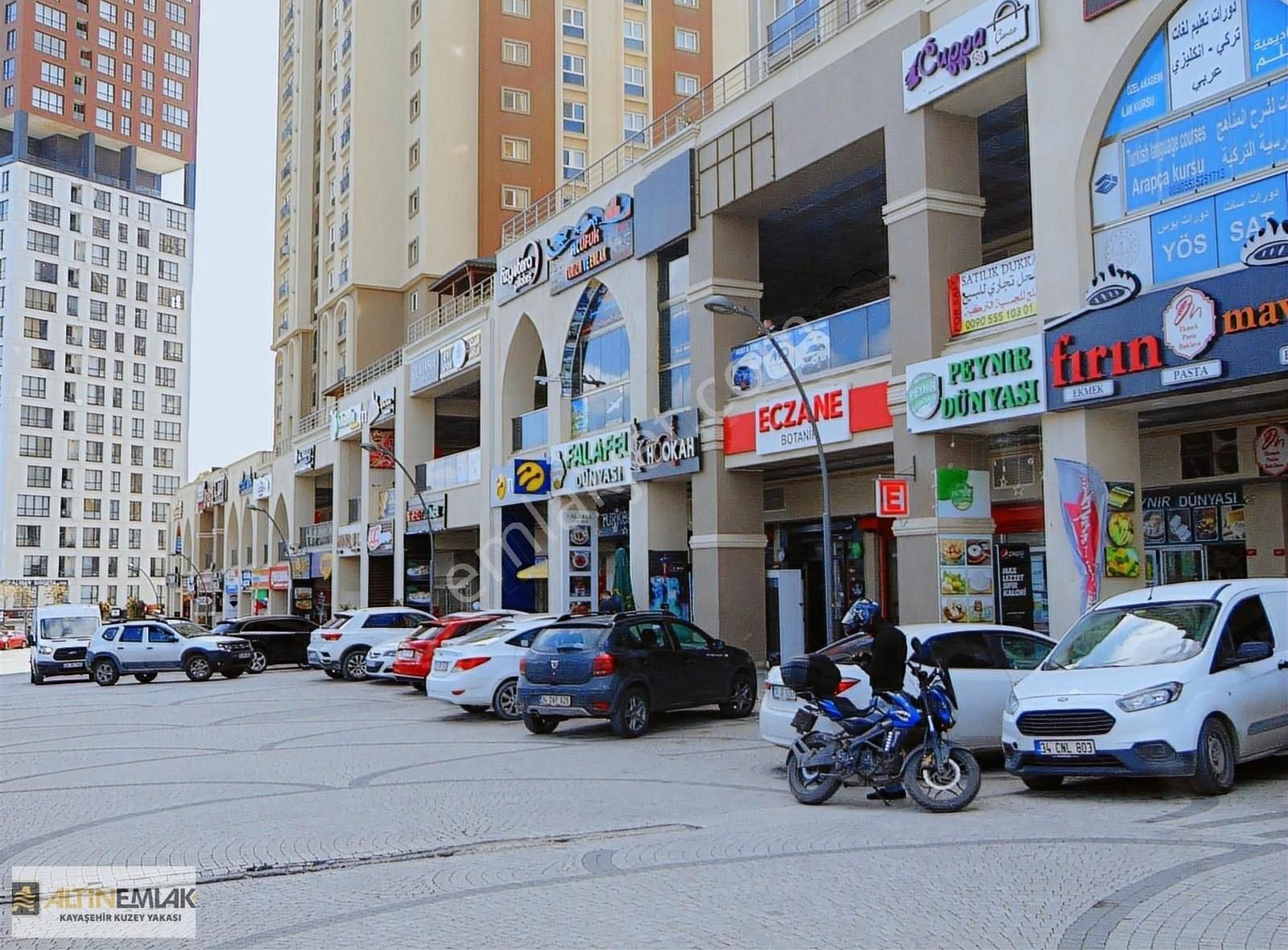 Park Mavera 1'de Ana Caddede Boş Satılık Üst Kat 88 M2 Dükkan