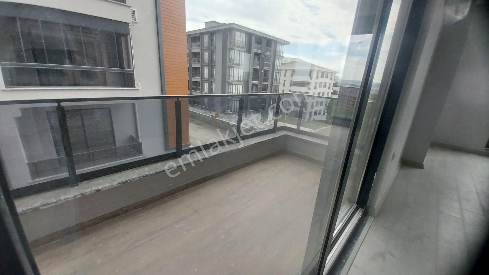 Ekşioğlu 'dan Tekirdağ Süleymanpaşa Atatürk Mahallesi Satılık Daire 3+1 - Görsel 14