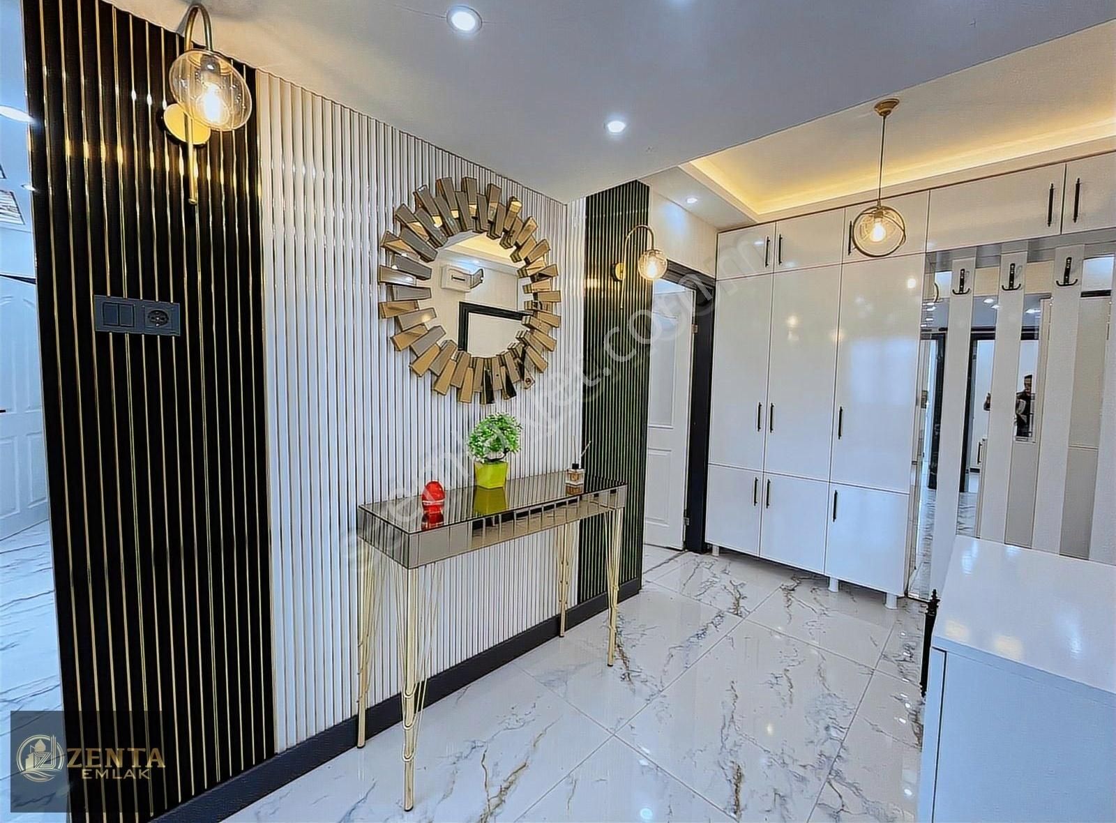 Zenta'dan Malazgirt Mah'de 3+1 Şık Tasarım Ful+ful Yapılı Daire!