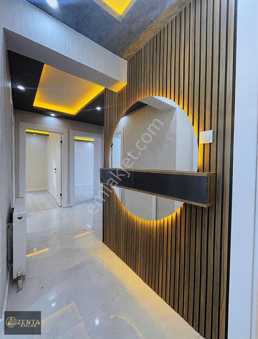 Zenta'dan Malazgirt Mah'de 3+1 Site İçinde Ful Yapılı Daire