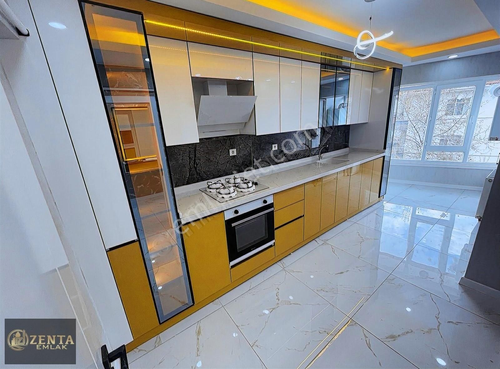 Zenta'dan İstasyon Mah'de 3+1 Oturuma Hazır Ful Yapılı Daire