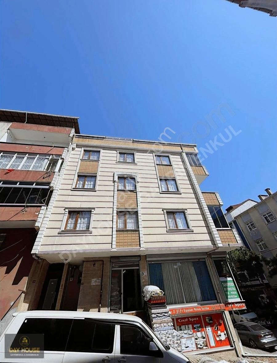 Day House Gayrimenkul Den Satılık Ara Kat Daire