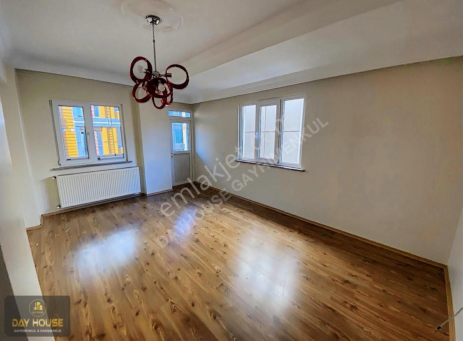 Day House Gayrimenkul' Den Gazi Mah. Satılık Dublex