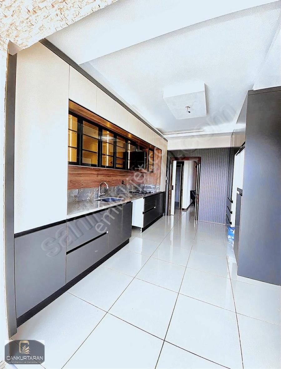Ugurevler De 4+1 Bol Ekstralı Daire
