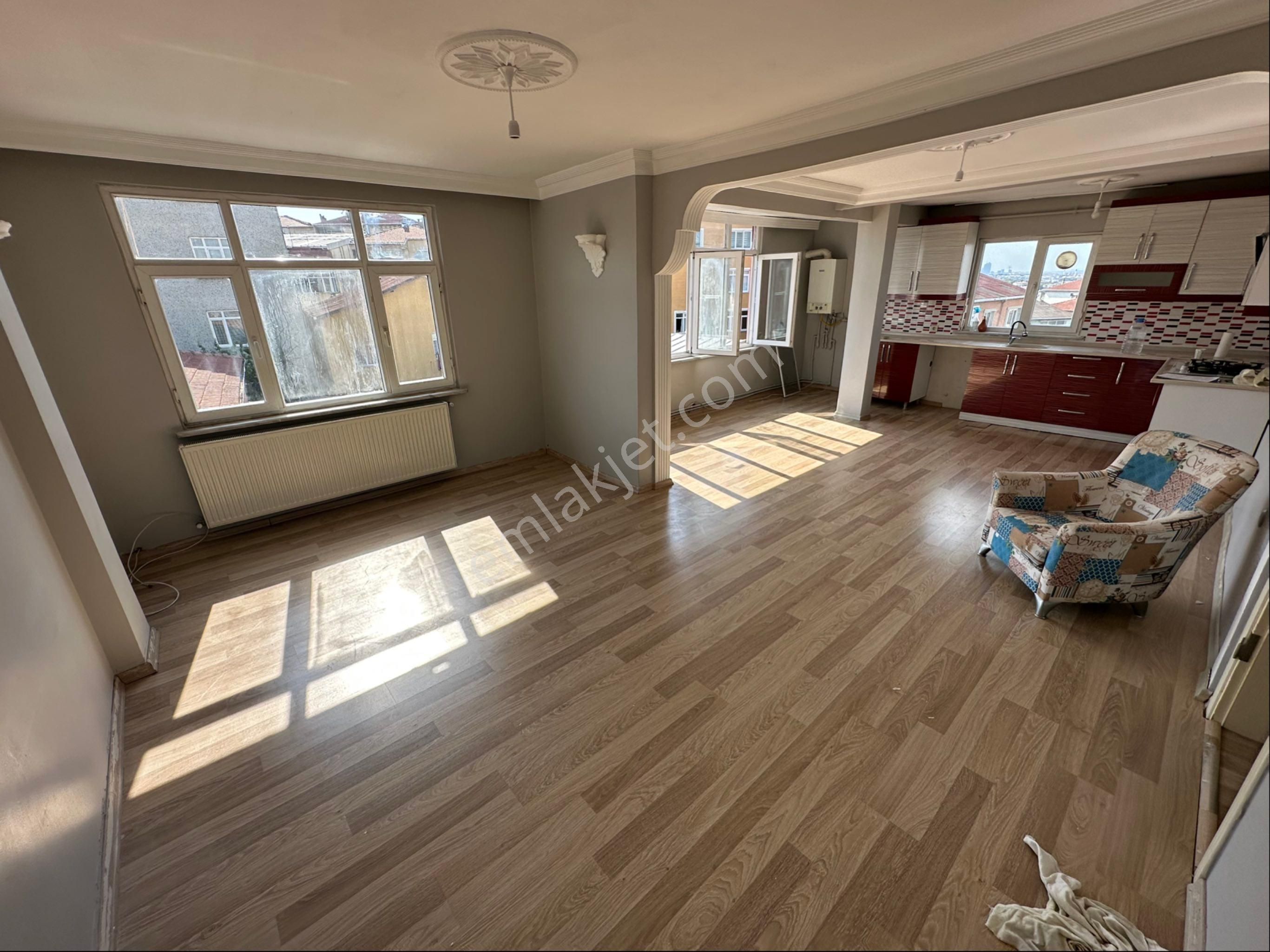Yavuztürk De 2+1 90 M2 Net Kiralık Daire