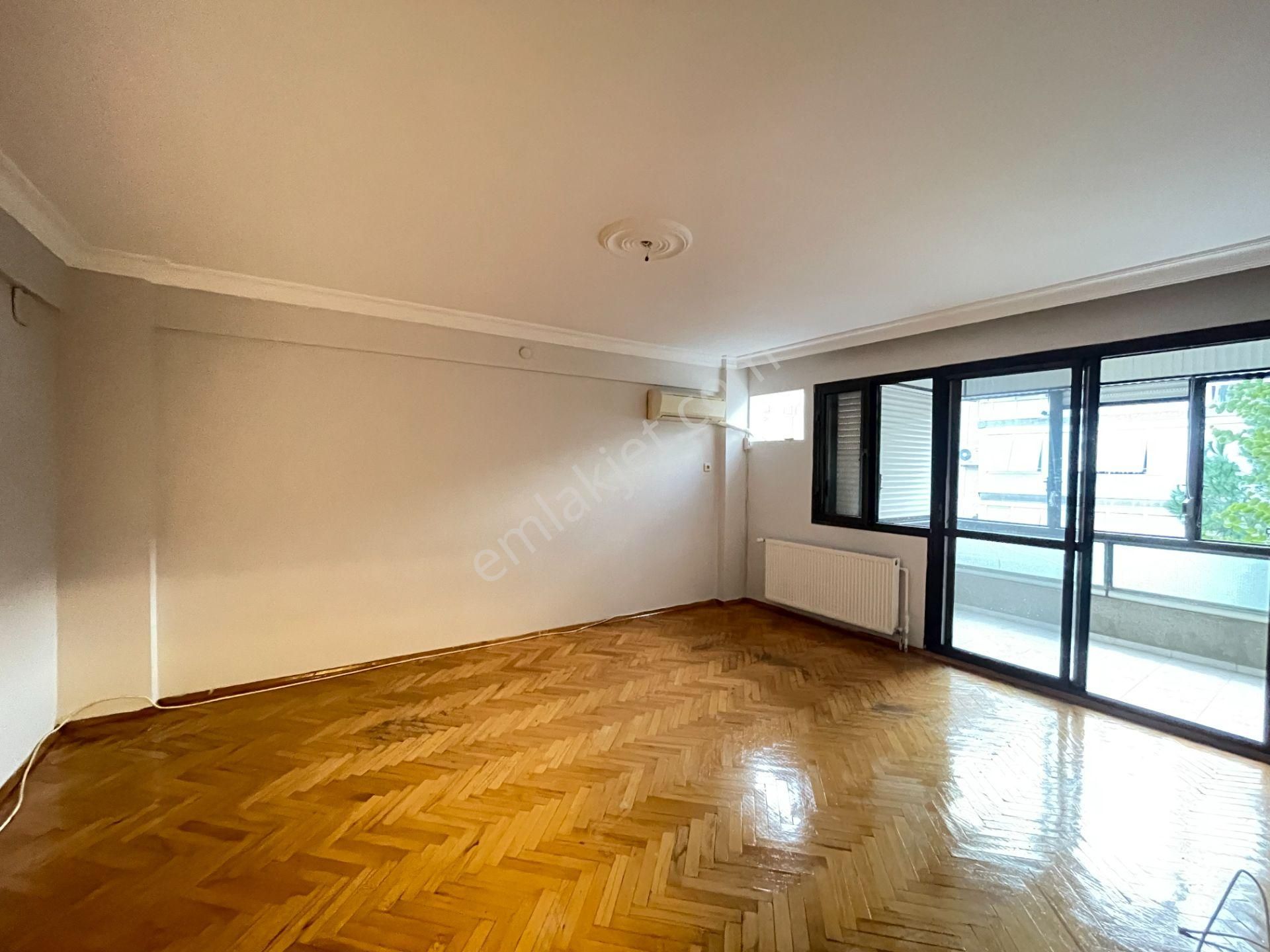 Karşıyaka Bahçelievler Mahallesinde Kiralık 3+1 Doğalgazlı Daire