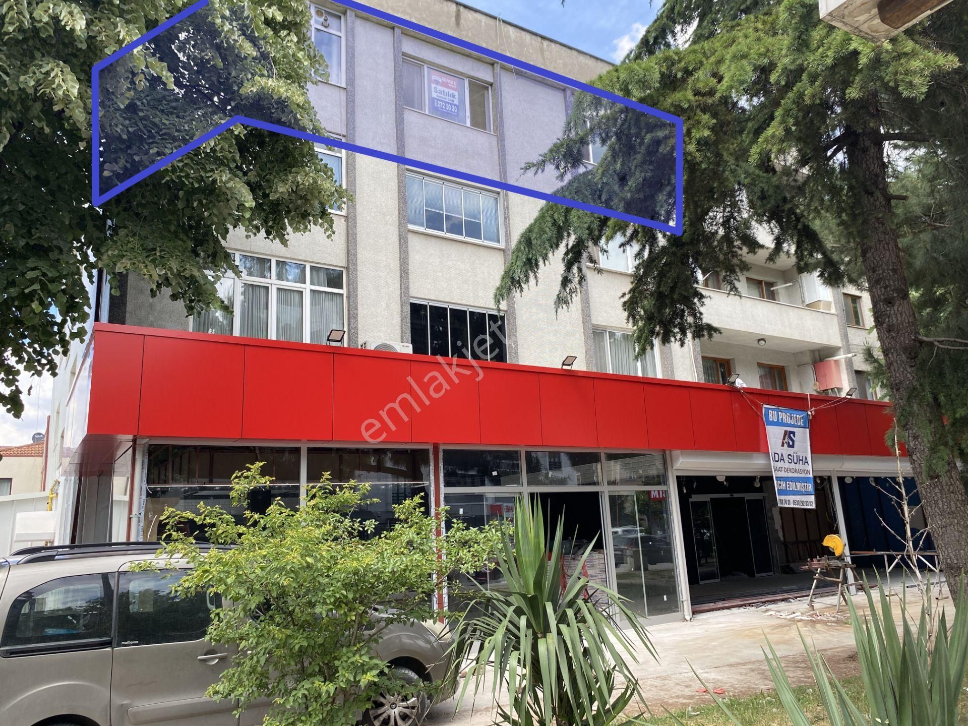 Erenler Merkezde 130 M2 3+1 Satılık Daire