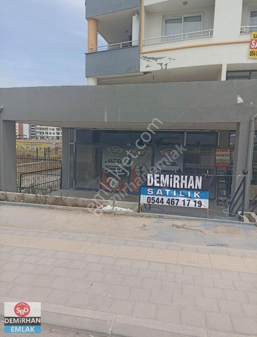 Demirhan Emlak'ta Zenbilci Bulvar Üstü Dükkan