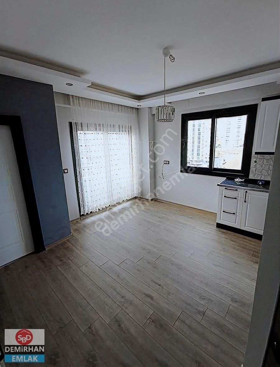 Demirhan Emlak'tan Bulvara Yakın 1+1 Eşyalı Kiralık Daire