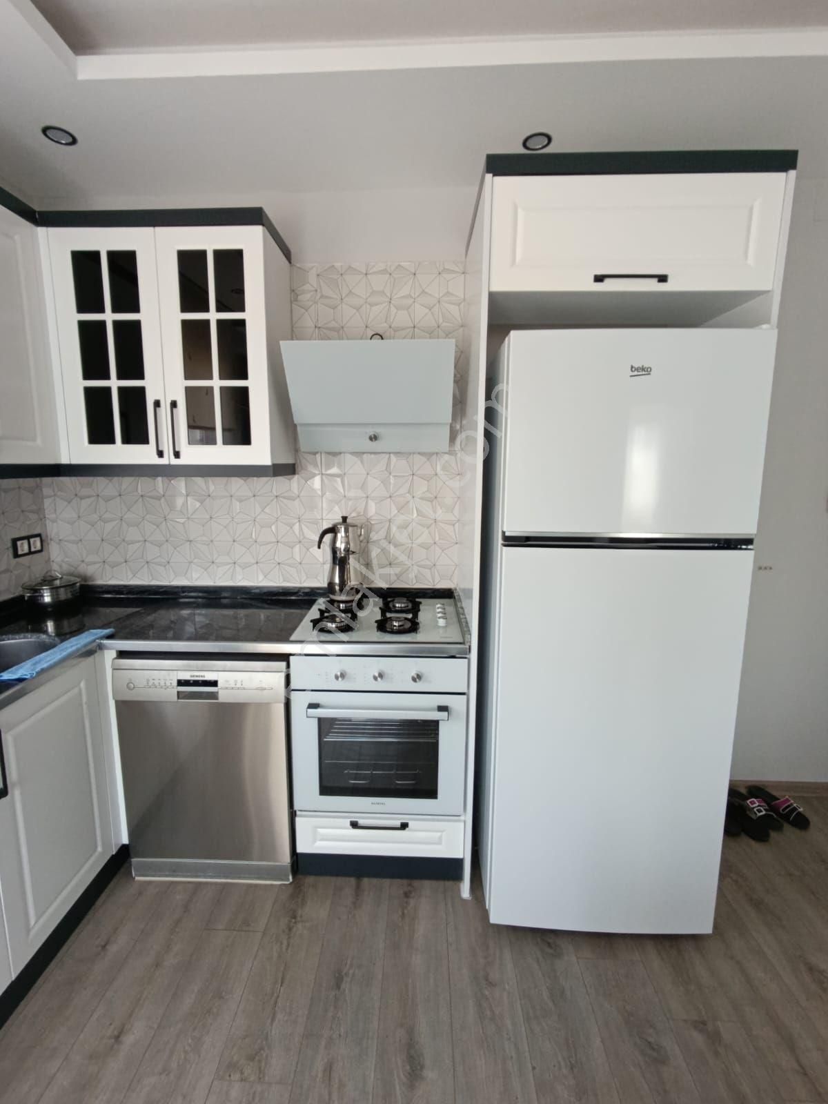 Demirhan Emlak'tan Bulvara Yakın 1+1 Eşyalı Kiralık Daire