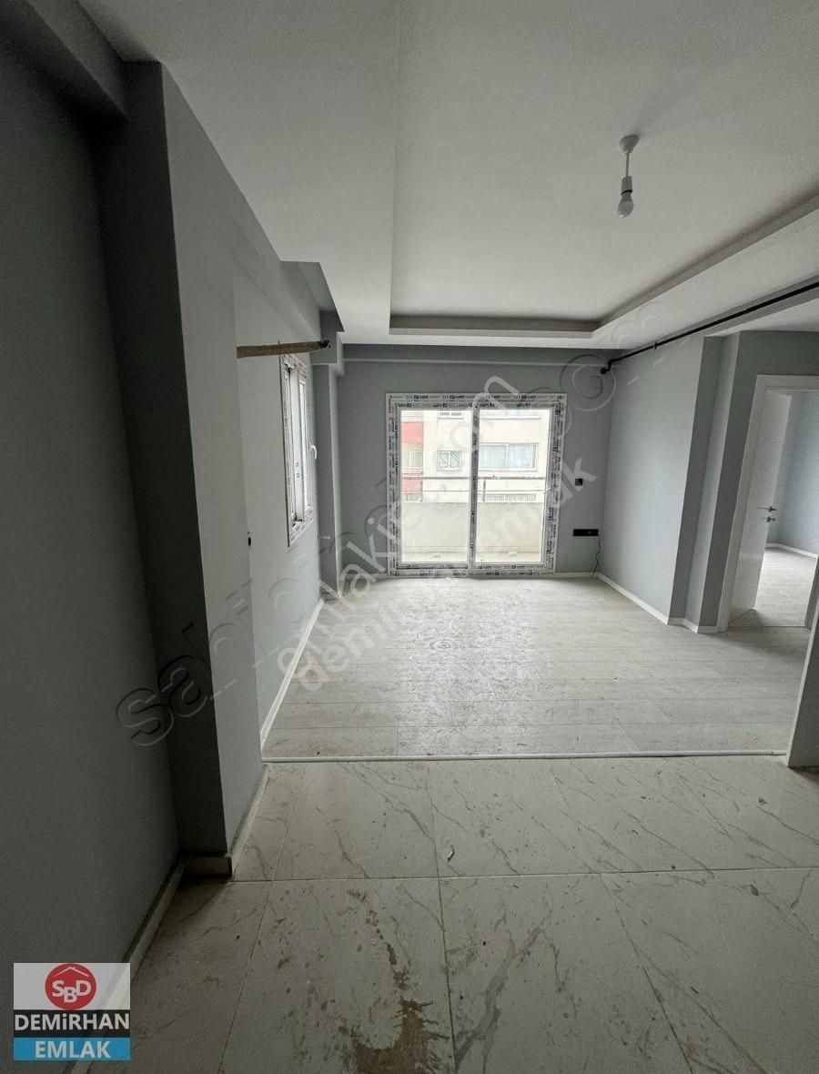Demirhan'dan Sarıçam Belediyesi Civarı Bulvar Üstü Satılık Daire