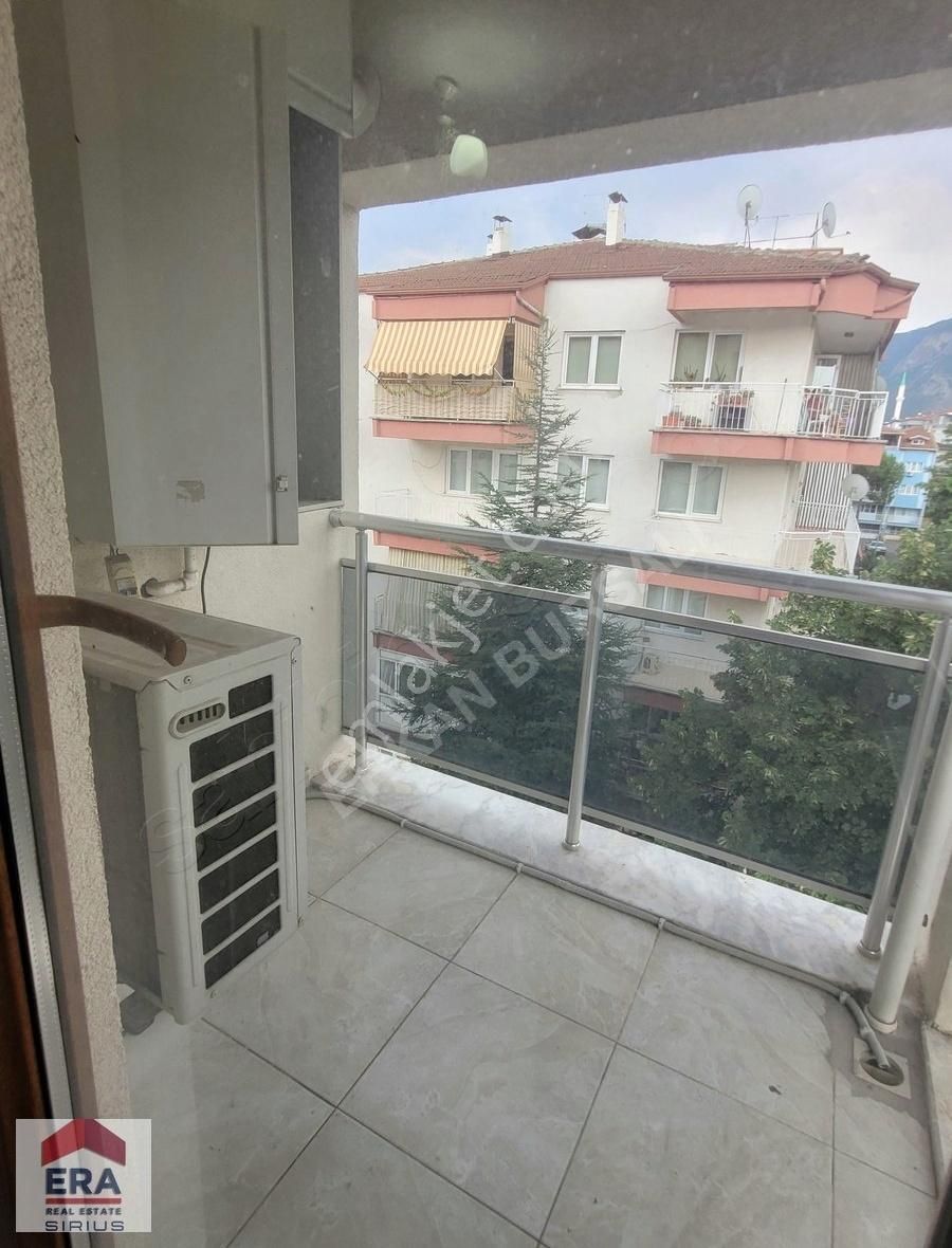 Kınıklı Bursa Caddesinde Balkonlu Eşyalı 2+1 Kiralık Apart