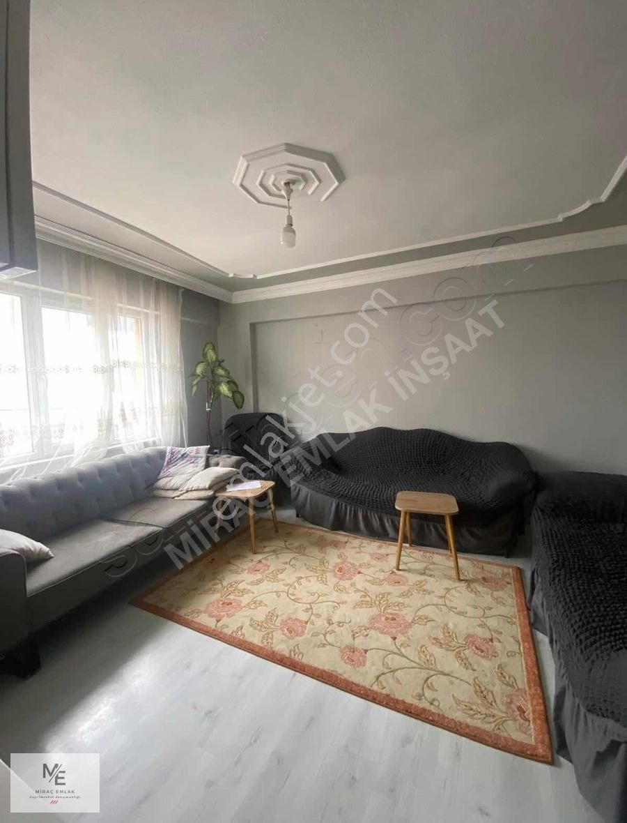 Miraç Emlaktan Alanyurtta 2+1 Arakat 120m² Kiralık Daire