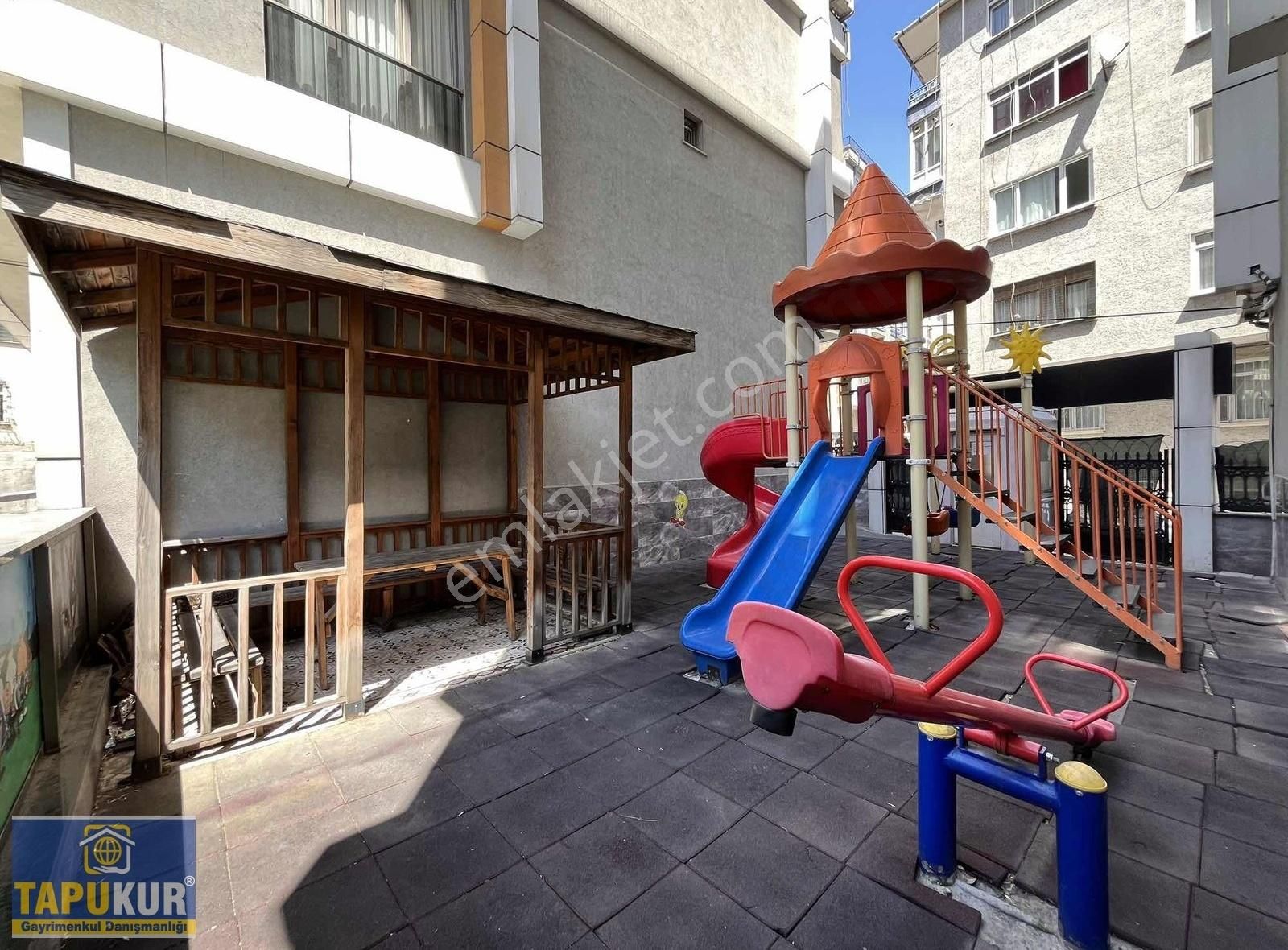 Yenibosna Sefa Hastanesi Karşısı Butik Site İçi 5+2 Dublex Daire