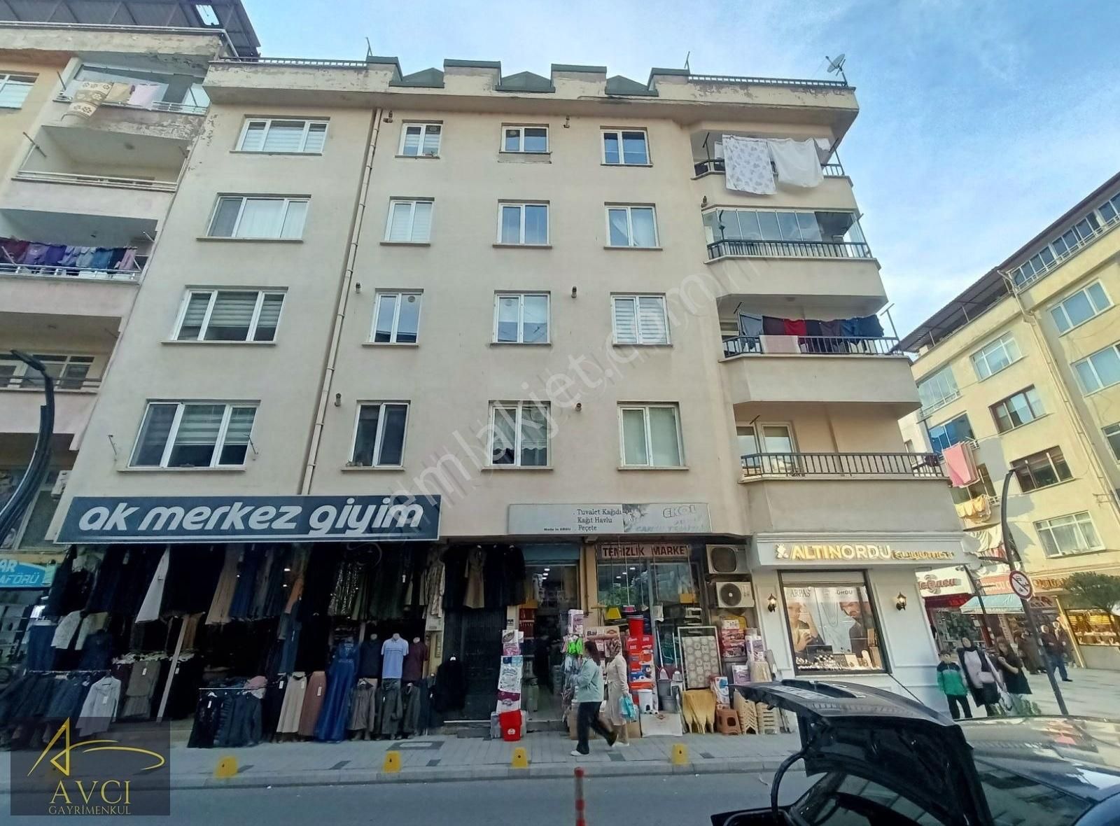 Avcı' Dan Fidangör Caddesinde 2+1 Kiralık Daire