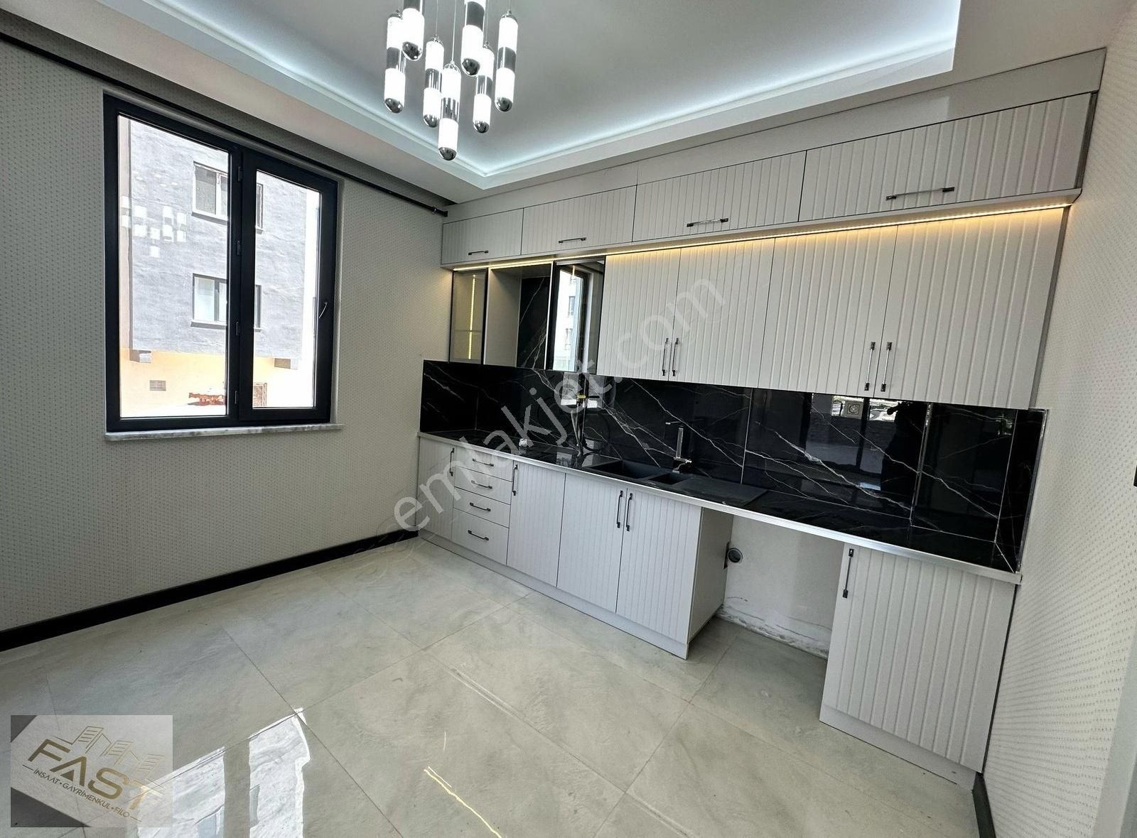 Fast'ten Bölgenin En Uygun İşçlikli 3.5+1 Sıfır Daire!!!