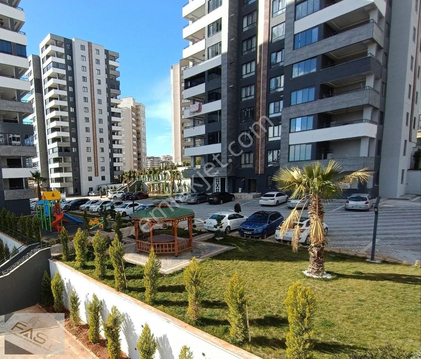 Fast'ten Beştepe'de Sitenin En Uygun 3.5+1 Dairesi Satışta..!!
