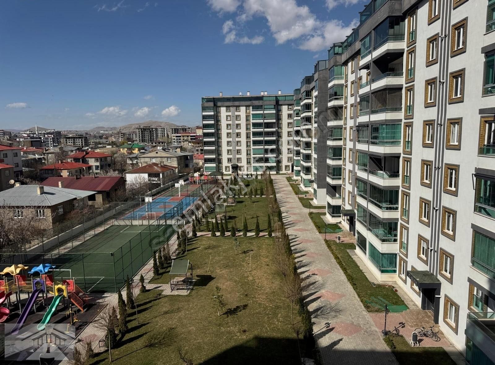 Ydn'den Terzioğlun'da Site İçinde Satılık 3+1 Lüks Daire