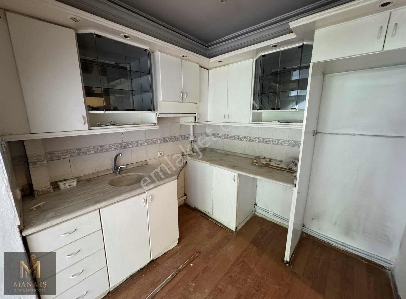 Mânâ İş Gayrimenkulden Deniz Sitesinde Kiralık Daire