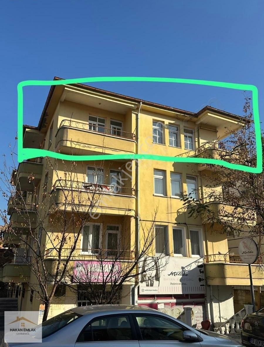 Hakan Emlak'tan Göğüs Hastanesi Yanı Satılık 2+1 Daire