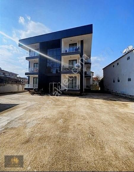 Serivan Cadde 54 Avm Karşişi 1+0 Apart Daire Herşey Dahil