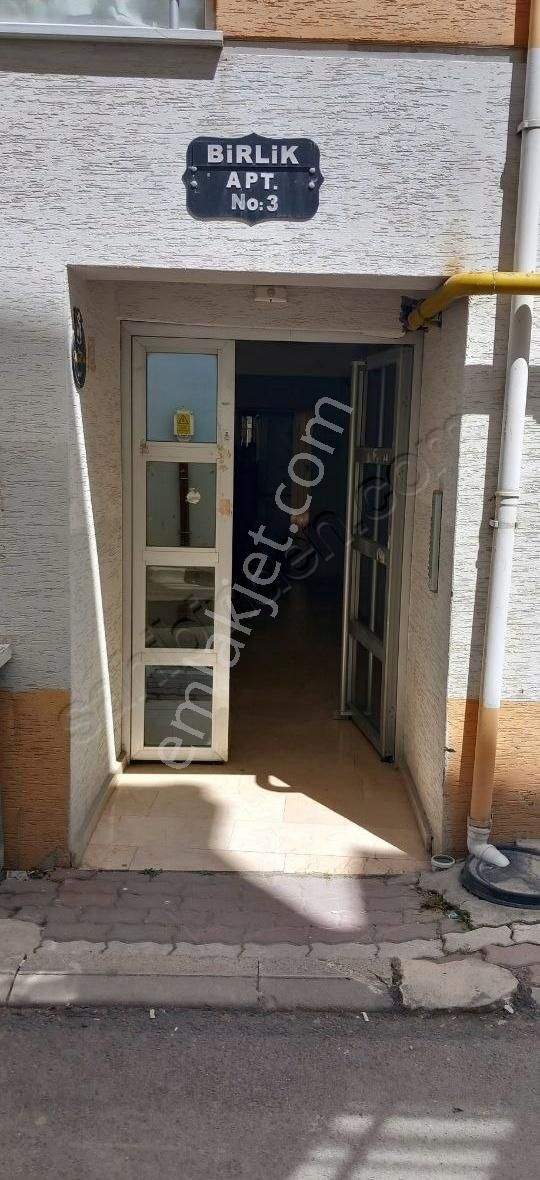 Çarşı Merkezde 1+1daire Atatürkilkokuluna Yakın