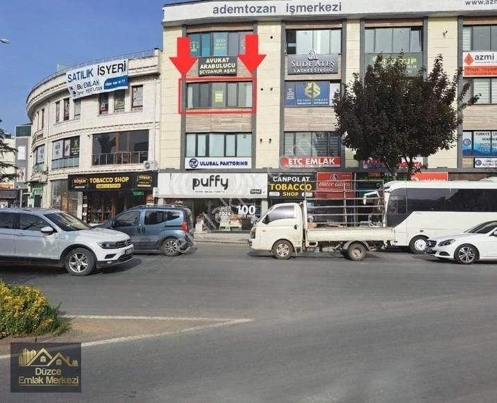 Şehrin Merkezinde Tabela Değeri Yüksek İş Merkezinde Ofis&büro