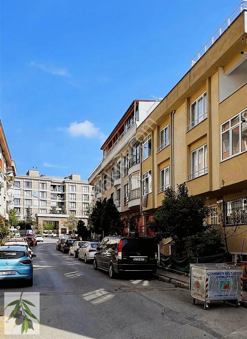 Çekmeköy Hamidiye Mh. 200m2 Çok Geniş 4+1 Harika Konumda Dubleks