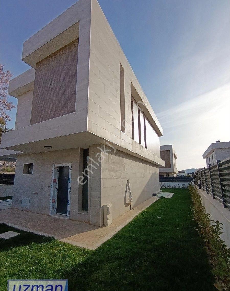 Mükemmel Konumda Yeni Butik Site İçinde Satılık Yeni Müstakil Özel Yüzme Havuzlu Villa - Görsel 28