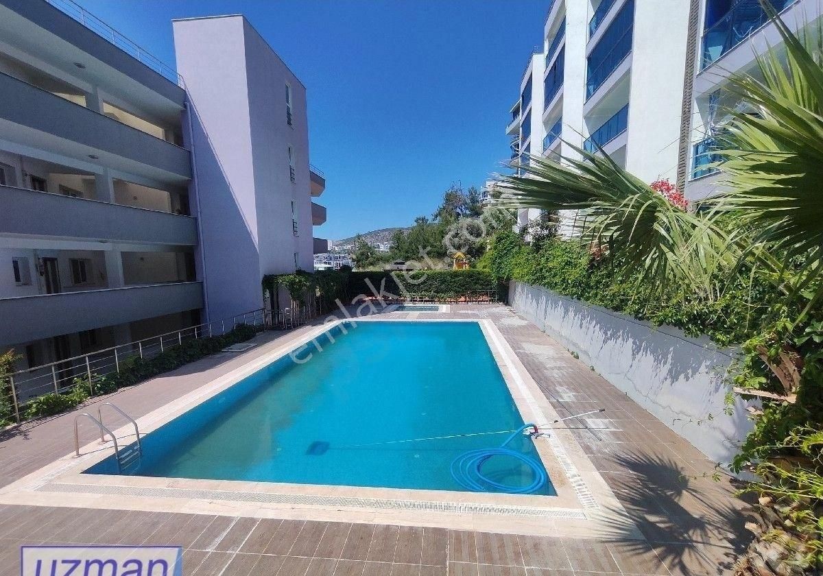 Havuzlu, Yatırımlık Site İcinde 1+1 Daire