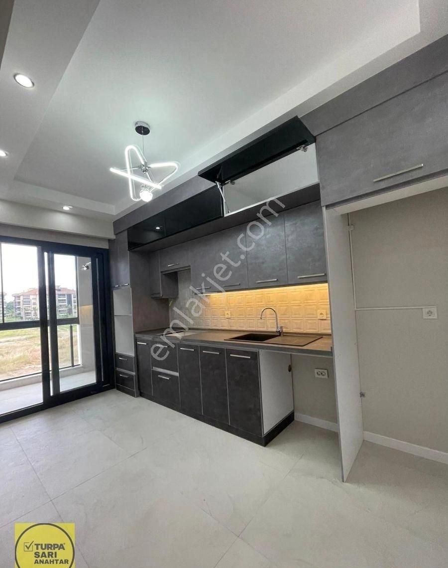 Turpa'dan Ergenekon Mahallesinde Satılık 2+1 Sıfır Daire