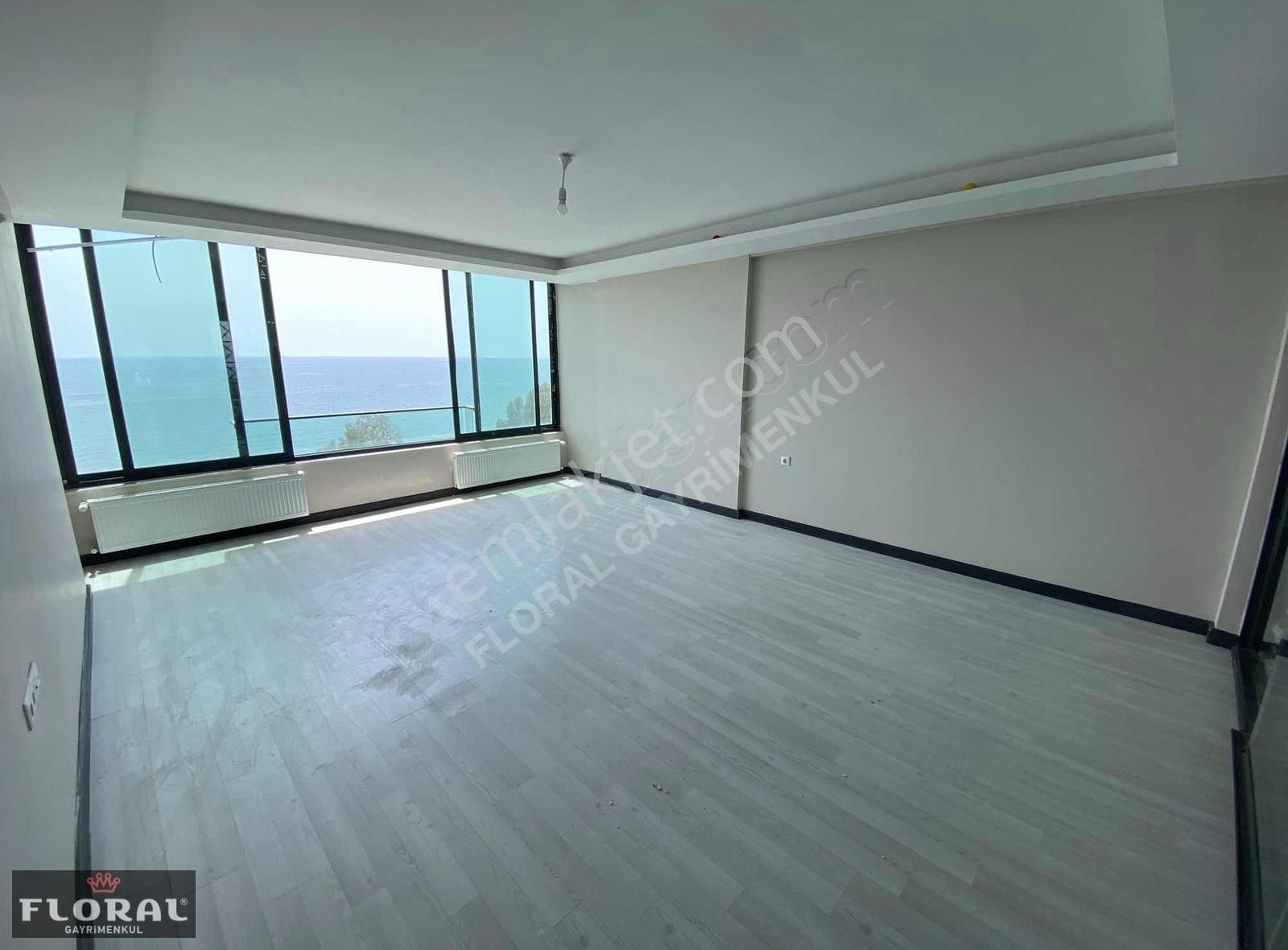 Floral'den 100.yıl Plajı Önü 3+1 Kiralık Leb-i Derya Daire