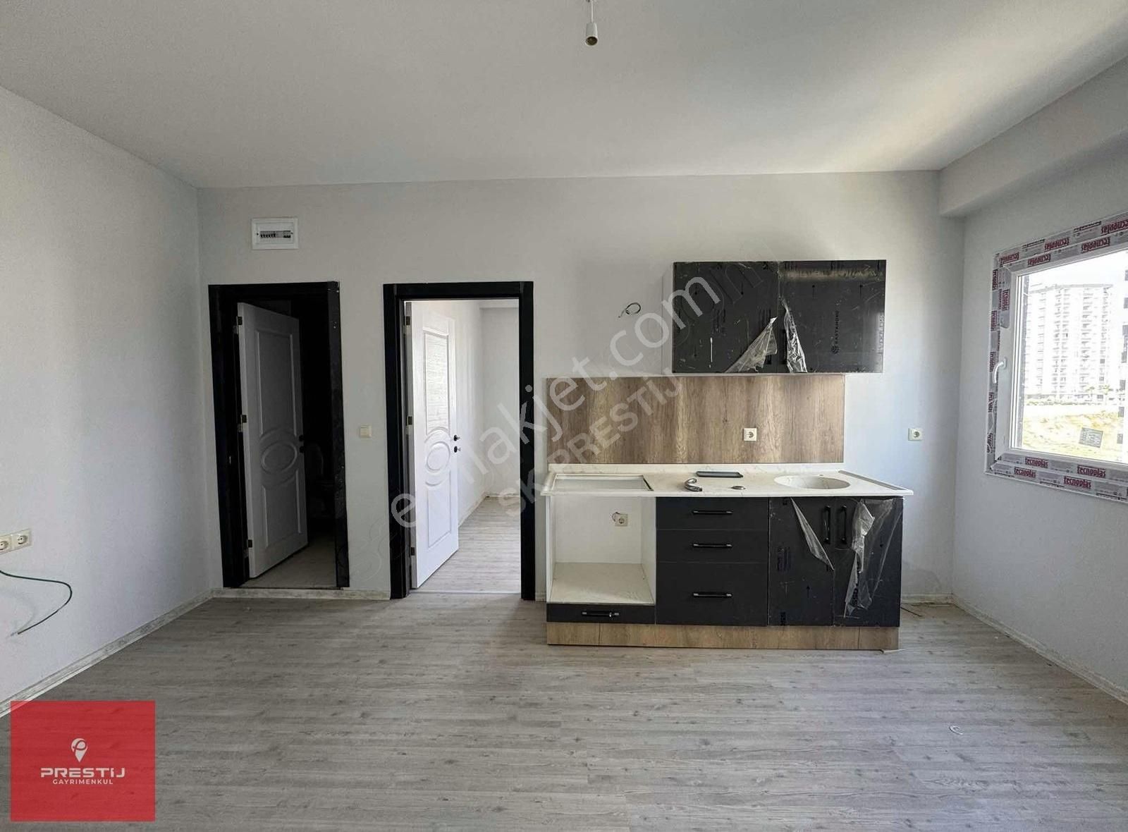 Prestij'den Çarkıpare'de Okul Karşısı Satılık Uygun Mini 2+1