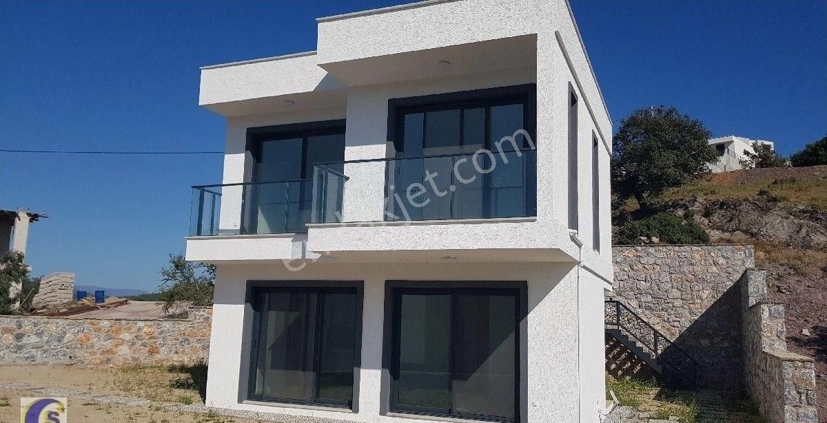 Bodrum Meselıkte Satılık Müstakıl 3+1 Sıfır Vılla